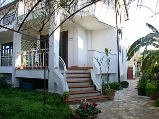 The entrance of Casa Collotti